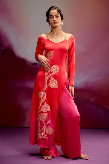 Buy_Kavitha Gutta_Pink Satin Zari Round Neck Orange And Kurta Set _Online_at_Aza_Fashions