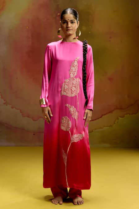 Shop_Kavitha Gutta_Pink Satin Applique Round Neck Ombre And Red Kurta Pant Set _Online_at_Aza_Fashions