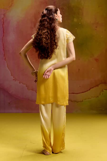 Kavitha Gutta Floral Ombre Satin Kurta Set 