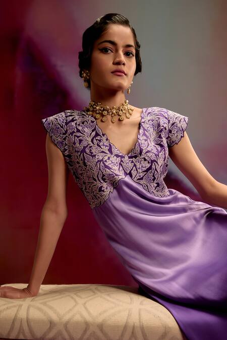 Buy_Kavitha Gutta_Lavender Satin Zari V-neck Ombre Kurta Pant Set 