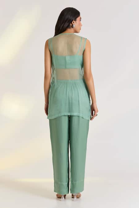 Ewoke Vire Hand Embroidered Kurta Set 