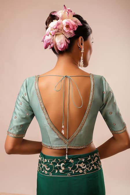 Kalakari By Akanksha_Green Organza, Chanderi, Silk Embroidery V-neck Dark Hand Saree Set _at_Aza_Fashions