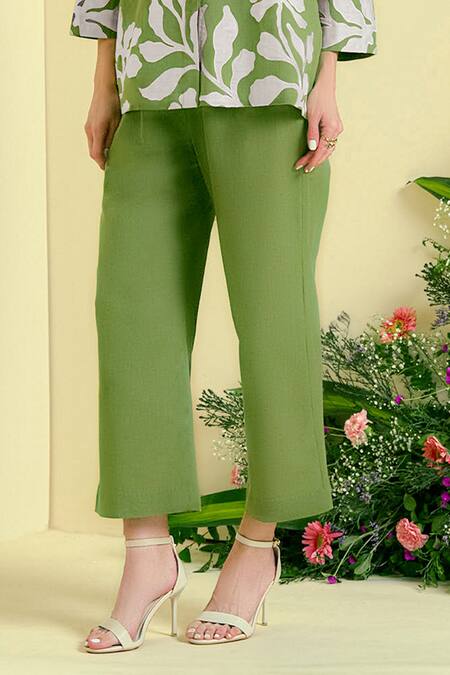 Origani_Green Linen Embroidery, Chains Collared Chanderi Silk Applique Shirt And Pant Set _at_Aza_Fashions