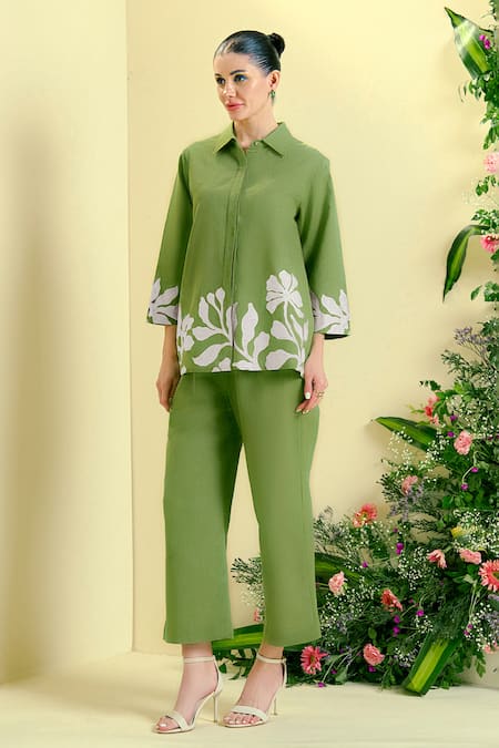 Shop Origani Green Linen Embroidery Chanderi Silk Pant Online at Aza Fashions Shop_Origani_Green Linen Embroidery Chanderi Silk Pant _Online_at_Aza_Fashions