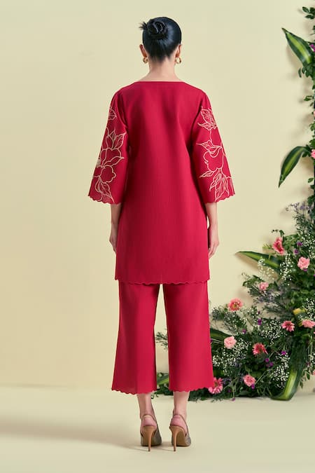 Origani Red Thread Embroidered Kurta With Pant 