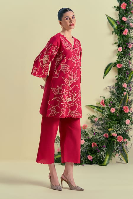 Origani_Red Linen Embroidery V-neck Thread Kurta With Pant _at_Aza_Fashions