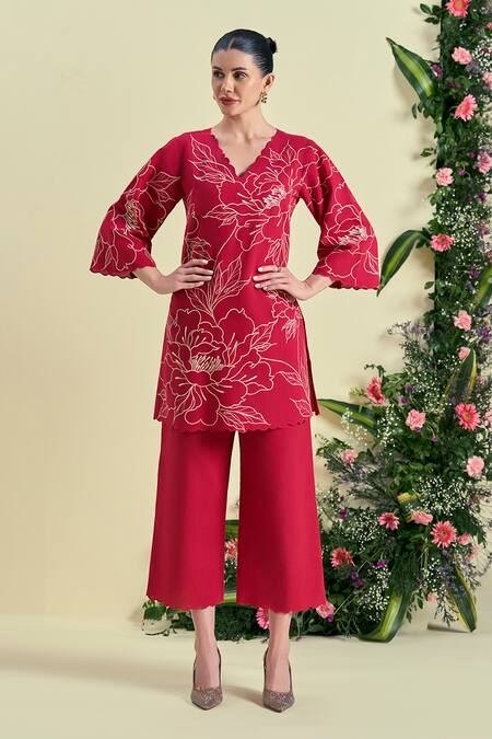 Buy_Origani_Red Linen Embroidery V-neck Thread Kurta _Online_at_Aza_Fashions