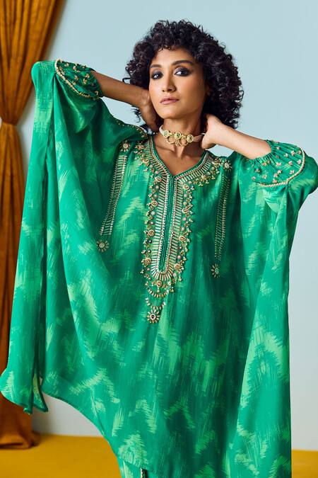 Buy Prahnaaya Green Crepe, Silk Sequins, Beads Round Sea Hand-embroidered Tunic And Pant Set Online at Aza Fashions Buy_Prahnaaya_Green Crepe, Silk Sequins, Beads Round Sea Hand-embroidered Tunic And Pant Set _Online_at_Aza_Fashions