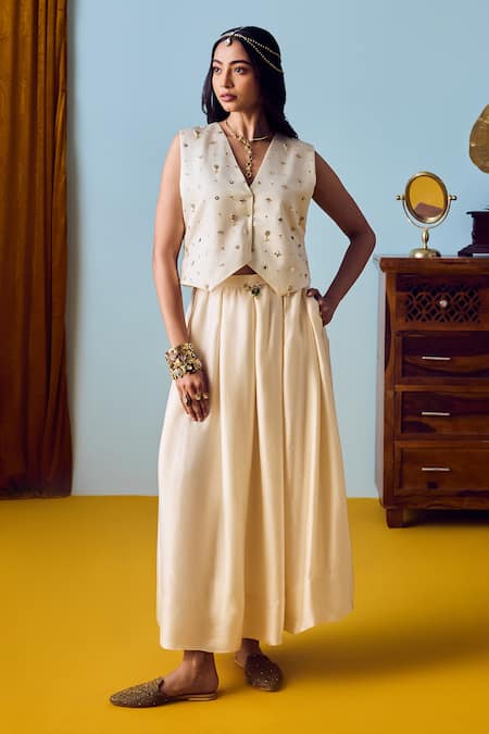 Prahnaaya Pearl Waistcoat & Skirt Set 