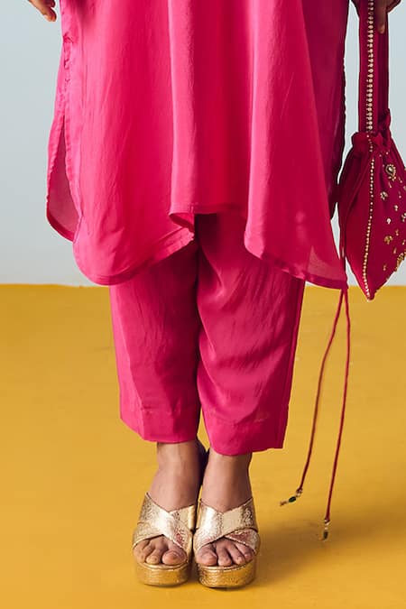 Prahnaaya_Pink Crepe, Silk Beads, Sequins, Pearls Round Neck Hand-embroidered Kurta Set _Online_at_Aza_Fashions