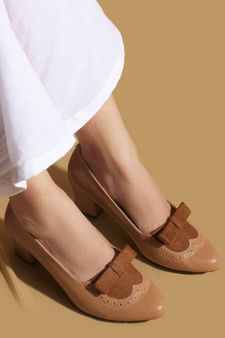 Shop_Tiesta_Brown Bows Custom Tan Pointed Toe Block Heels 