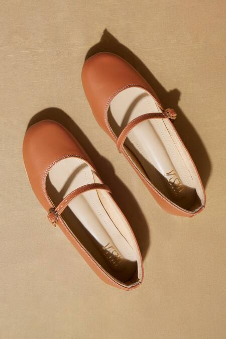Buy_Tiesta_Brown Custom Tan Ballerinas 