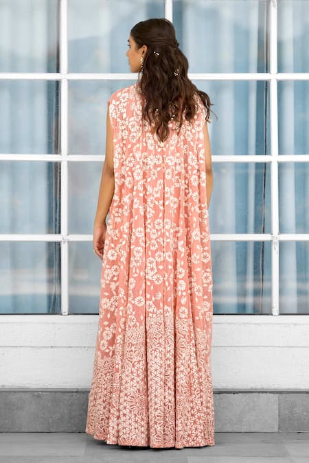 SHASHA GABA Embroidered Cape & Dhoti Skirt Set 