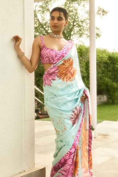 SHASHA GABA_Blue Georgette Sequins Sweetheart Neck Bright Flower Saree Set _at_Aza_Fashions