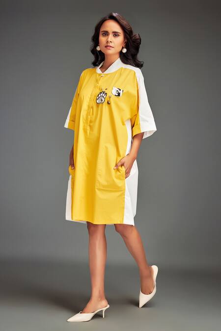 Deepika Arora Yellow Cotton Round Neck Color-blocked Dress at Aza Fashions Deepika Arora_Yellow Cotton Round Neck Color-blocked Dress _at_Aza_Fashions