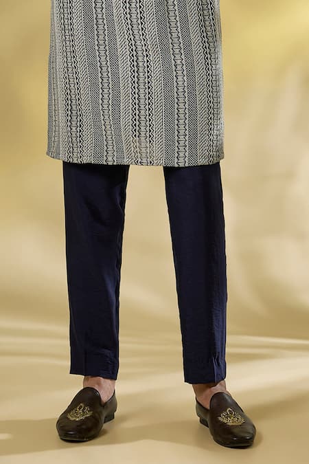 Rabani & Rakha_Blue Georgette Embroidery Dark Thread Work Kurta Set _Online_at_Aza_Fashions