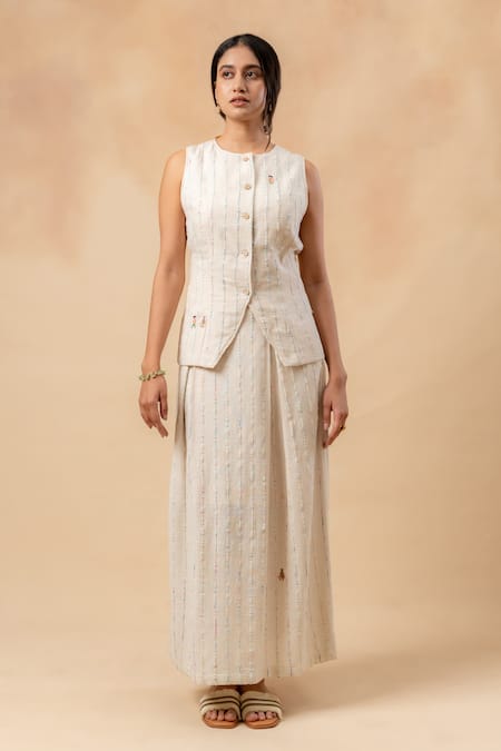 Doodlage Beige Embroidery Round Neck Handwoven Jacket