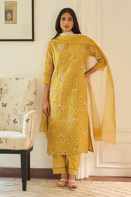 Buy_Vaayu_Yellow Muslin, Cotton Embroidery Keyhole Neck Rue Floral Kurta Set_Online_at_Aza_Fashions