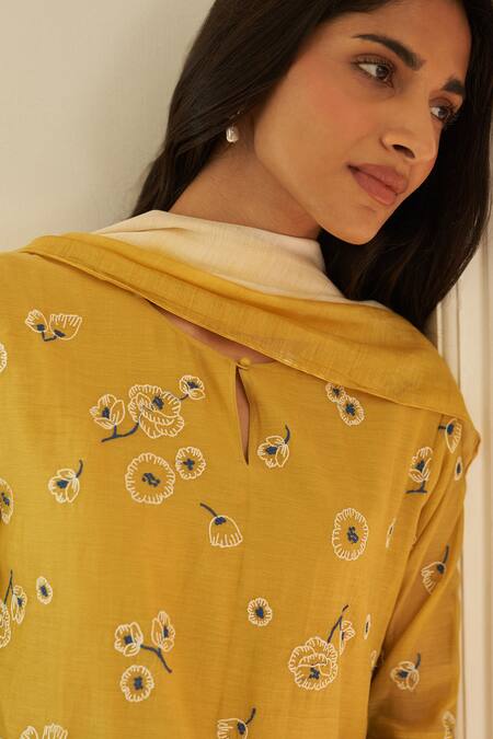 Shop_Vaayu_Yellow Muslin, Cotton Embroidery Keyhole Neck Rue Floral Kurta Set_Online_at_Aza_Fashions