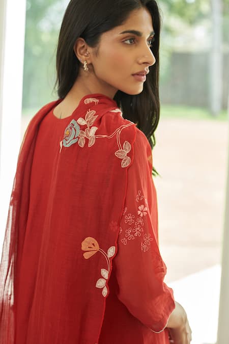 Buy Vaayu Orange Muslin, Cotton Embroidery, Applique Round Neck Kurta Pant Set Online at Aza Fashions Buy_Vaayu_Orange Muslin, Cotton Embroidery, Applique Round Neck Kurta Pant Set _Online_at_Aza_Fashions