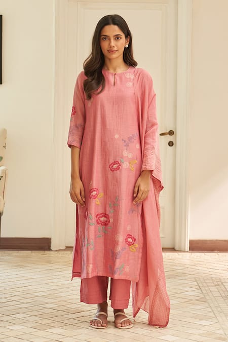 Buy_Vaayu_Pink Muslin, Cotton Embroidery Keyhole Neck Peony Applique Kurta Pant Set _Online_at_Aza_Fashions