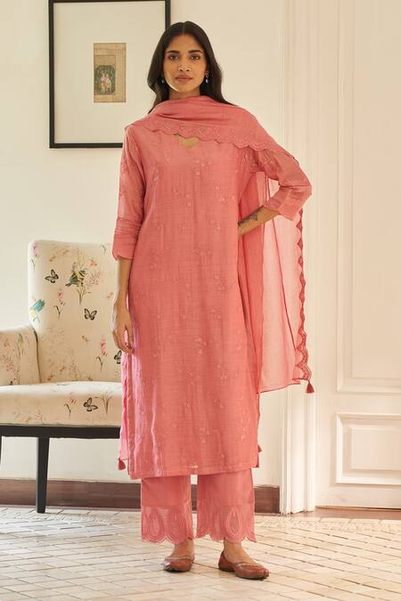 Vaayu Pink Muslin, Cotton Embroidery Split V-neck Thread Work Kurta Set Online at Aza Fashions Vaayu_Pink Muslin, Cotton Embroidery Split V-neck Thread Work Kurta Set _Online_at_Aza_Fashions