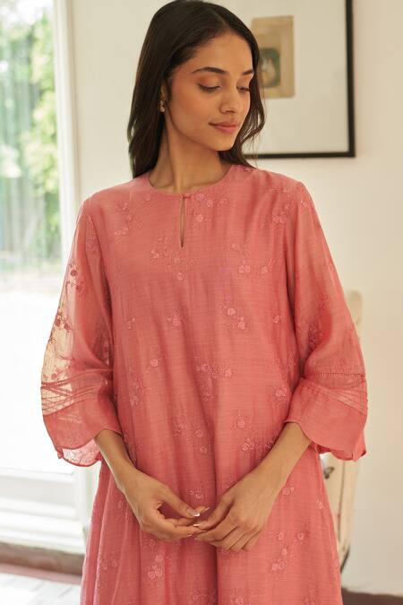 Shop Vaayu Pink Muslin, Cotton Embroidery Keyhole Neck Thread Work Kurta And Pant Set Online at Aza Fashions Shop_Vaayu_Pink Muslin, Cotton Embroidery Keyhole Neck Thread Work Kurta And Pant Set _Online_at_Aza_Fashions