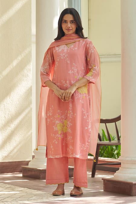 Vaayu Peony Floral Kurta Set 