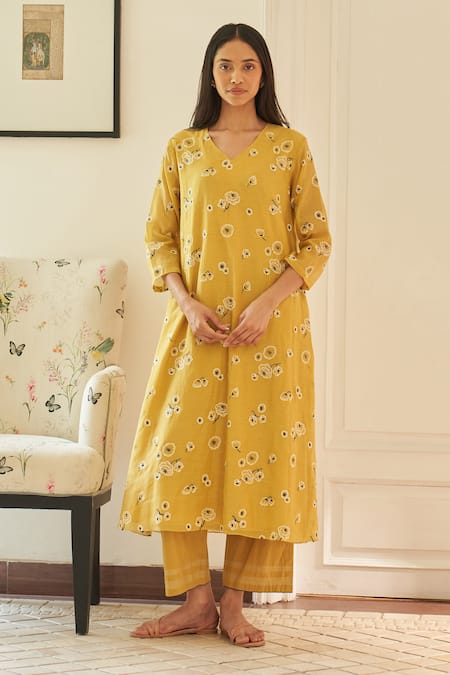 Vaayu Yellow Thread Embroidered Kurta & Pant Set 