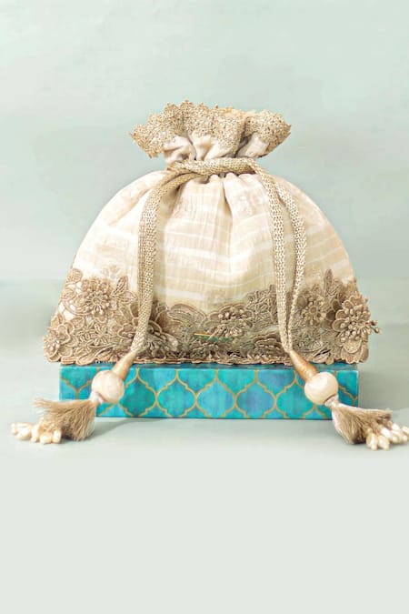 Amyra Parijat Silk Potli 