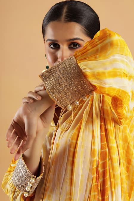 Buy_Bha Sha_Yellow Georgette, Shantoon, Net Gota Patti Round Neck Marigold Kurta Set _Online_at_Aza_Fashions