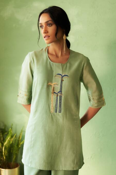 Charkhee_Green Chanderi, Voile Embroidery Round Neck Tea Kurta Pant Set _Online_at_Aza_Fashions