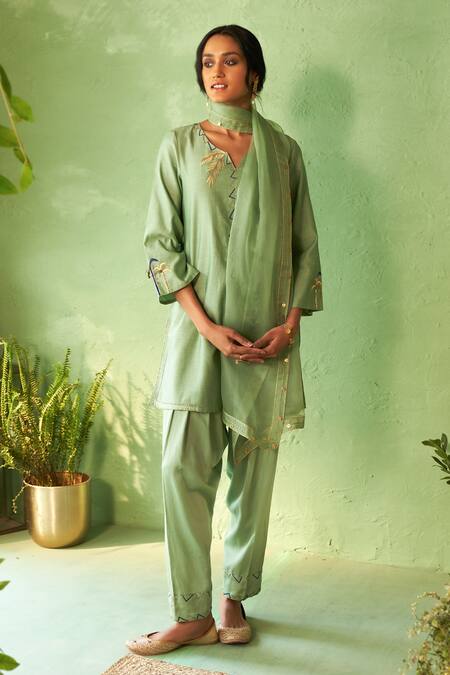 Charkhee_Green Chanderi, Voile, Cotton Satin, Organza Embroidery V-neck Tea Kurta Set _at_Aza_Fashions