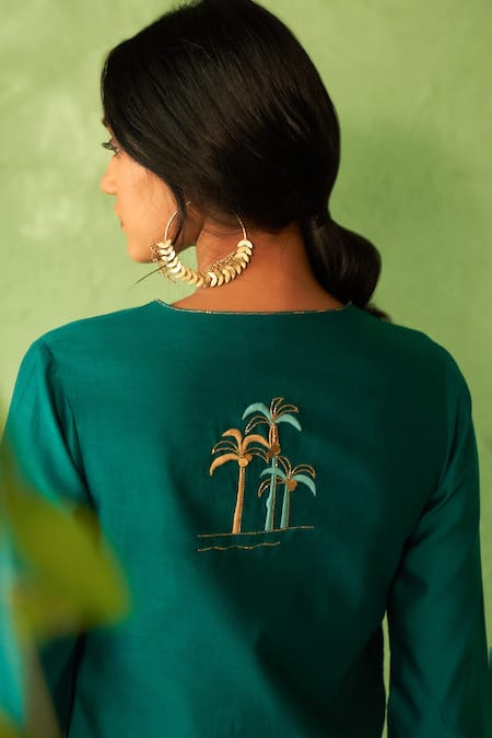 Shop Charkhee Green Chanderi, Voile, Cotton Satin, Organza Embroidery Peacock Kurta Set Online at Aza Fashions Shop_Charkhee_Green Chanderi, Voile, Cotton Satin, Organza Embroidery Peacock Kurta Set _Online_at_Aza_Fashions