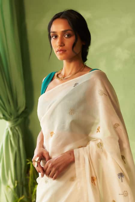 Buy_Charkhee_White Chanderi Embroidery Round Neck Designer Saree Set _Online_at_Aza_Fashions