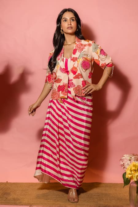 Buy Meher By Islie Pink Crepe Embroidery V-neck Printed Hand Skirt Set Online at Aza Fashions Buy_Meher By Islie_Pink Crepe Embroidery V-neck Printed Hand Skirt Set _Online_at_Aza_Fashions
