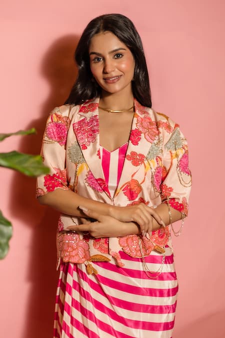 Buy Meher By Islie Pink Crepe Embroidery V-neck Printed Hand Skirt Set Buy_Meher By Islie_Pink Crepe Embroidery V-neck Printed Hand Skirt Set