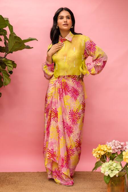 Buy_Meher By Islie_Pink Crepe Tassels Collared Printed And Yellow Skirt Set 
