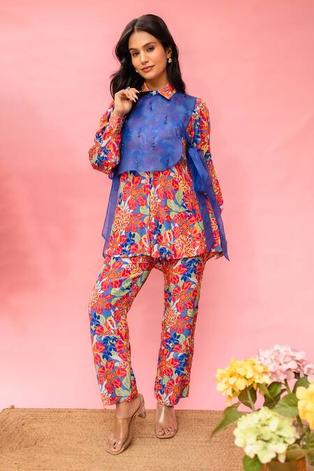 Meher By Islie_Multi Color Crepe Tassels Collared, Round Neck Printed Pant Set With Cape _at_Aza_Fashions