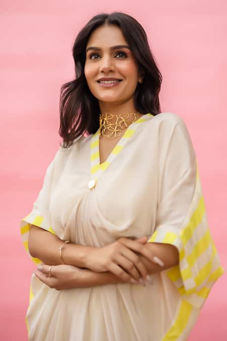 Meher By Islie_White Crepe Embroidery V-neck Printed Kaftan With Pant _Online_at_Aza_Fashions