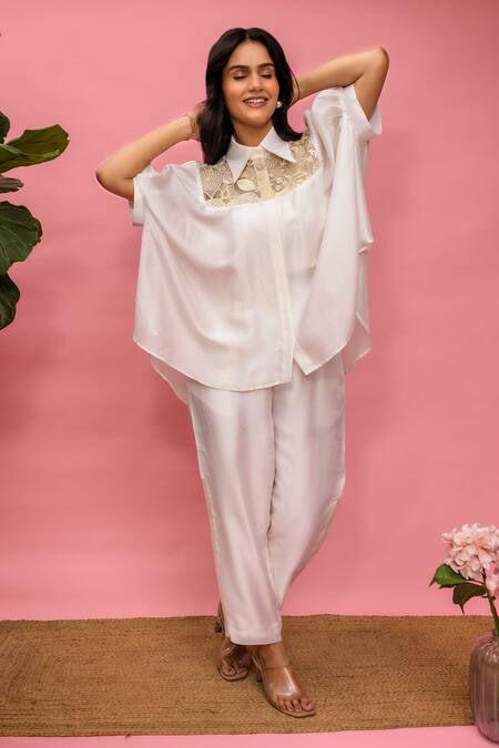Meher By Islie_White Crepe Embroidery Collared, Round Neck Hand Pant Set _at_Aza_Fashions