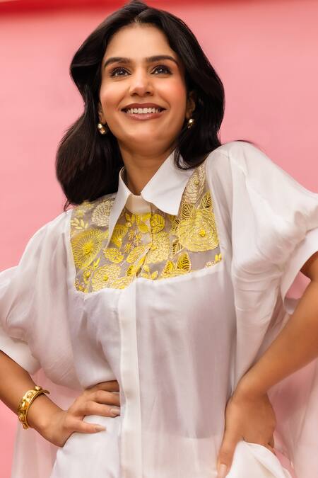 Meher By Islie_White Crepe Embroidery Collared, Round Neck Printed Pant Set With Bustier _at_Aza_Fashions