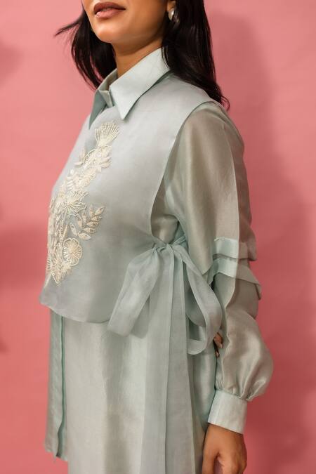 Buy_Meher By Islie_Sky Blue Crepe Embroidery Collared Hand Pant Set _Online_at_Aza_Fashions