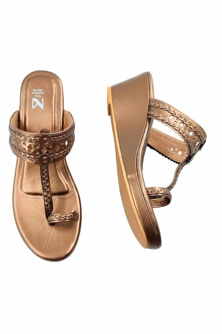 Buy_The Madras Trunk_Gold Cut Work Haiku Wedges 
