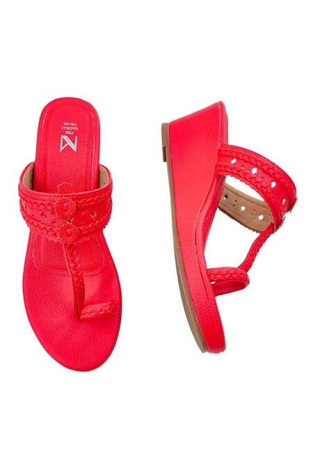 Buy_The Madras Trunk_Red Haiku Wedges Rang 