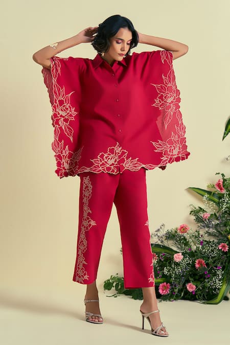 Buy_Origani_Red Linen Embroidery Collared Thread Shirt 