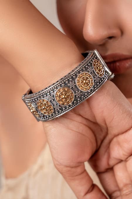 Anana Gold Plated Two Tone Designer Kada 