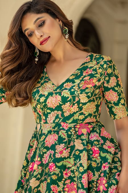 Buy_Damoiselle_Emerald Green Chinon, Silk Embroidery V-neck Royal Lotus Peplum Set 