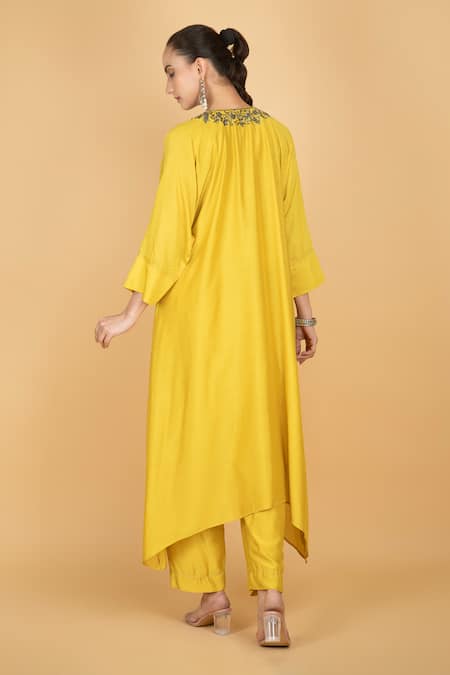 Shop Tanu Malhotra Lime Cotton, Silk Round Neck Yellow Kaftaan And Pant Set at Aza Fashions Shop_Tanu Malhotra_Lime Cotton, Silk Round Neck Yellow Kaftaan And Pant Set _at_Aza_Fashions