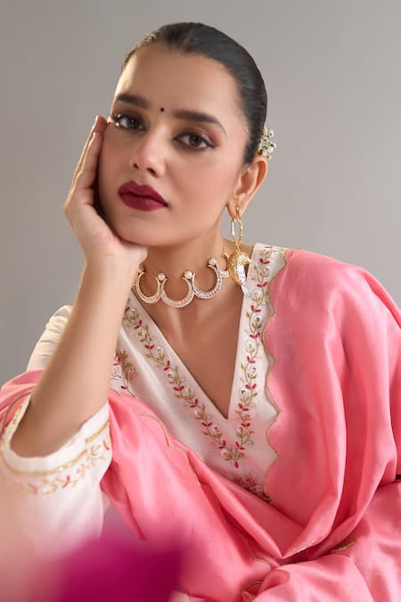 Shop_Anantaa By Roohi X AZA_Off White Silk, Chanderi Embroidery V-neck Kurta And Pant Set 